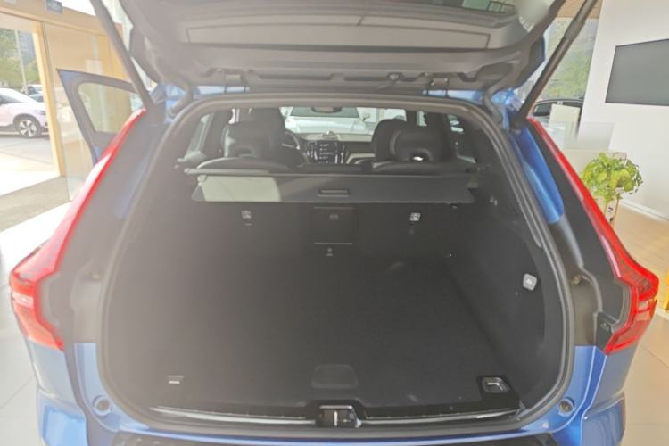 Used Volvo XC60 New Energy 2020 T8 eDrive Hybrid – Smart & Sporty Edition Trunk