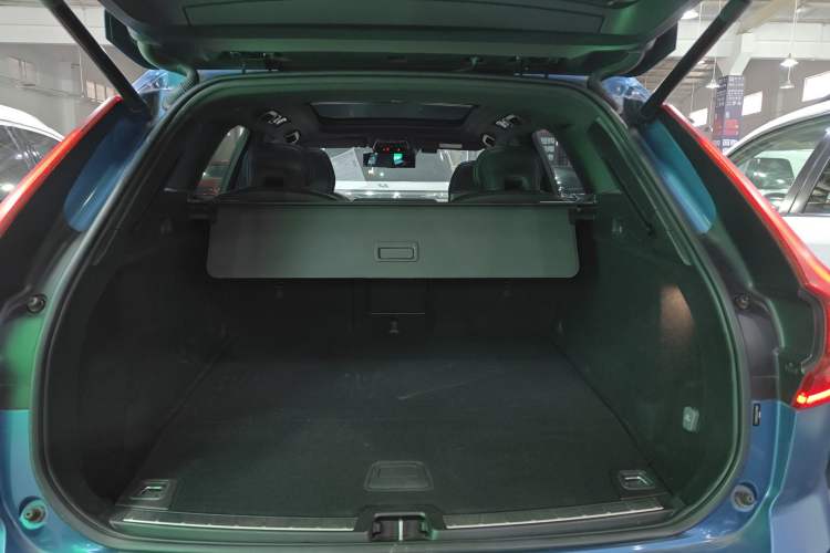 Used Volvo XC60 New Energy 2020 T8 eDrive Hybrid – Smart & Sporty Edition Trunk