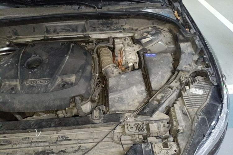 Used Volvo XC60 New Energy 2020 T8 eDrive Hybrid Luxury Edition Engine Bay Left