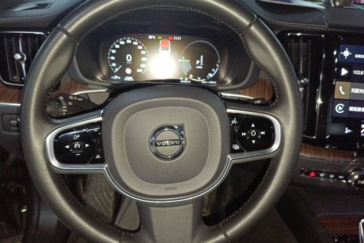 Used Volvo XC60 New Energy 2020 T8 eDrive Hybrid Luxury Edition Steering Wheel