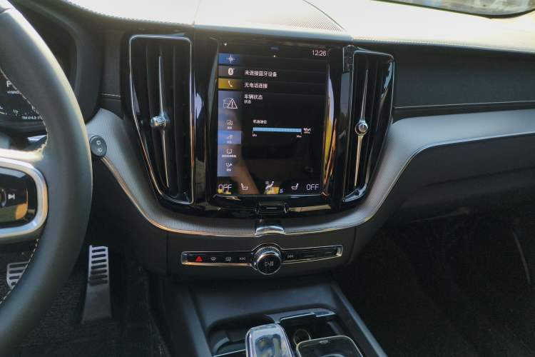 Used Volvo XC60 New Energy 2020 T8 eDrive Hybrid – Smart & Sporty Edition Audio And AC Panel