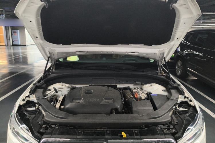 Used Volvo XC60 New Energy 2020 T8 eDrive Hybrid Luxury Edition Engine Bay