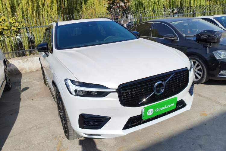 Used Volvo XC60 New Energy 2020 T8 eDrive Hybrid – Smart & Sporty Edition Front Right 45 Deg
