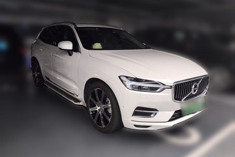 Used Volvo XC60 New Energy 2020 T8 eDrive Hybrid Luxury Edition Front Right 45 Deg
