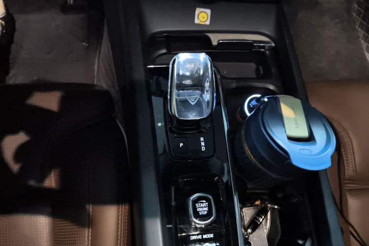 Used Volvo XC60 New Energy 2020 T8 eDrive Hybrid Luxury Edition Gear Lever