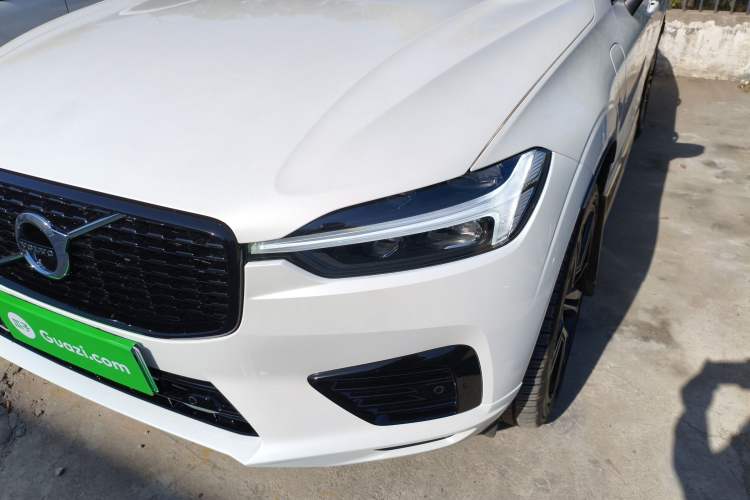 Used Volvo XC60 New Energy 2020 T8 eDrive Hybrid – Smart & Sporty Edition Left Front Headlight