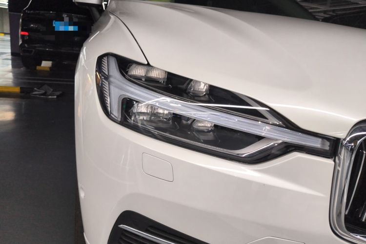 Used Volvo XC60 New Energy 2020 T8 eDrive Hybrid Luxury Edition Right Front Headlight