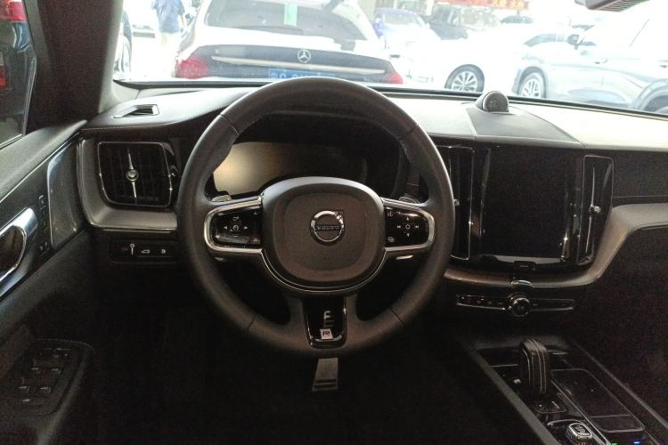 Used Volvo XC60 New Energy 2020 T8 eDrive Hybrid – Smart & Sporty Edition Steering Wheel