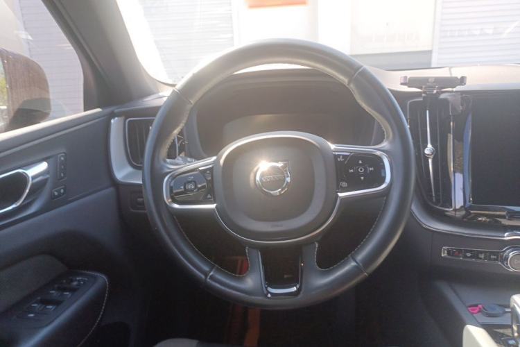 Used Volvo XC60 New Energy 2021 T8 E-Drive Hybrid Smart & Dynamic Edition Steering Wheel