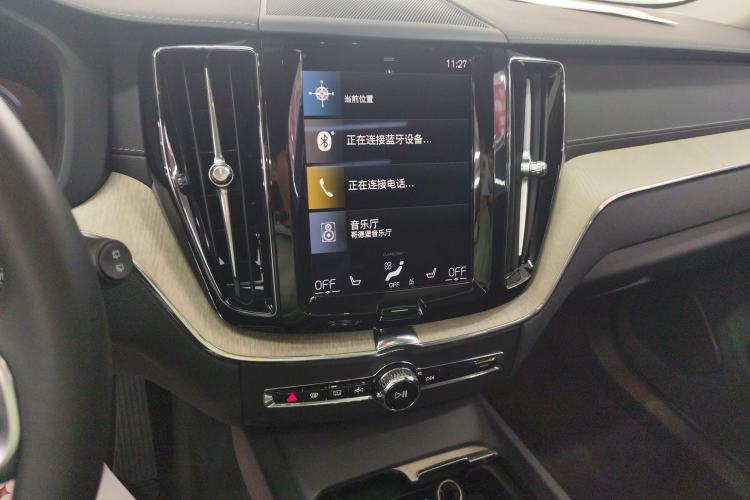 Used Volvo XC60 New Energy 2021 T8 e-Drive Hybrid Luxury Edition Audio And AC Panel