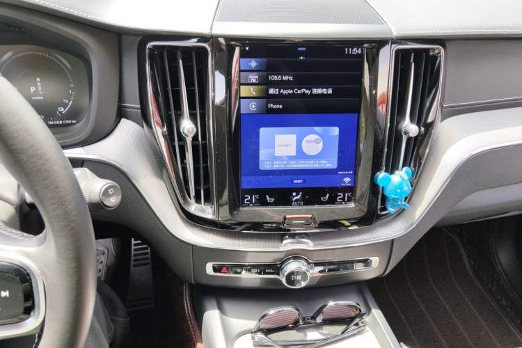 Used Volvo XC60 New Energy 2021 T8 E-Drive Hybrid Smart & Dynamic Edition Audio And AC Panel