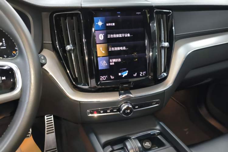 Used Volvo XC60 New Energy 2021 T8 E-Drive Hybrid Smart & Dynamic Edition Audio And AC Panel