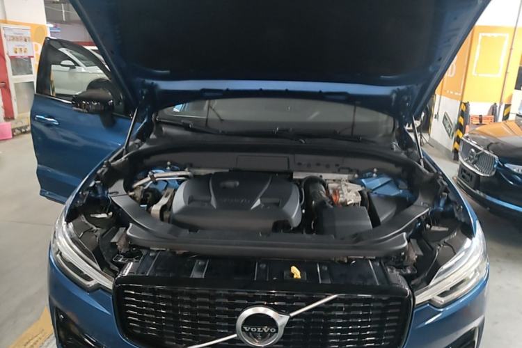 Used Volvo XC60 New Energy 2021 T8 E-Drive Hybrid Smart & Dynamic Edition Engine Bay