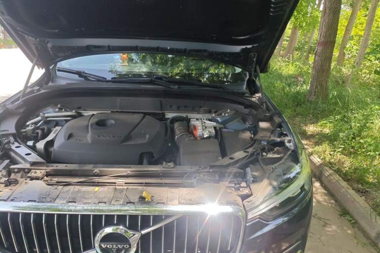 Used Volvo XC60 New Energy 2021 T8 e-Drive Hybrid Luxury Edition Engine Bay Left