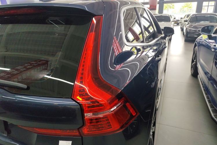 Used Volvo XC60 New Energy 2021 T8 e-Drive Hybrid Luxury Edition Exterior 6