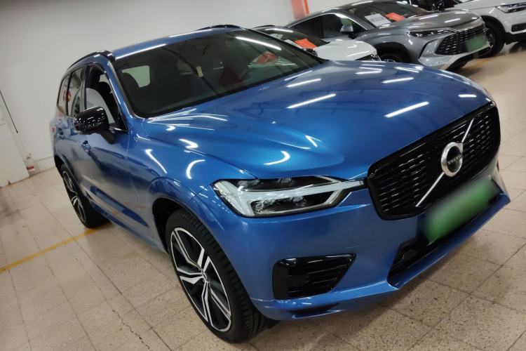 Used Volvo XC60 New Energy 2021 T8 E-Drive Hybrid Smart & Dynamic Edition Front Right 45 Deg