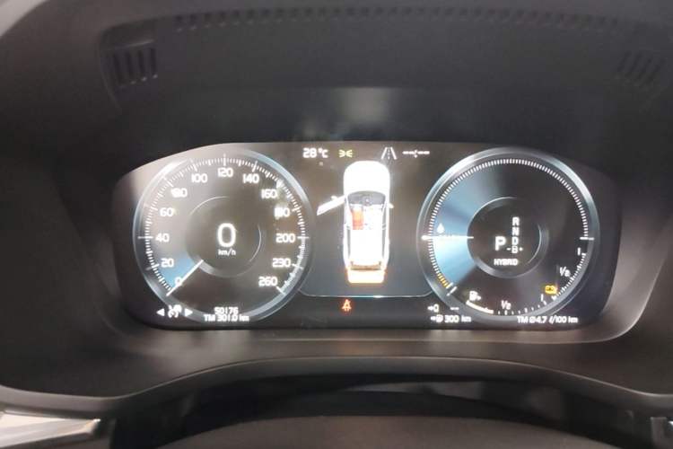 Used Volvo XC60 New Energy 2021 T8 E-Drive Hybrid Smart & Dynamic Edition Instrument Cluster