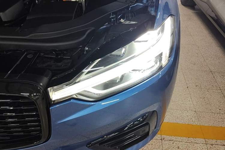 Used Volvo XC60 New Energy 2021 T8 E-Drive Hybrid Smart & Dynamic Edition Left Front Headlight