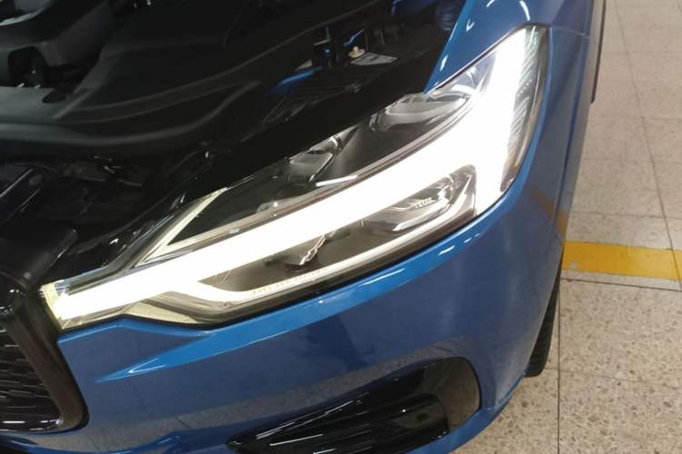 Used Volvo XC60 New Energy 2021 T8 E-Drive Hybrid Smart & Dynamic Edition Left Front Headlight
