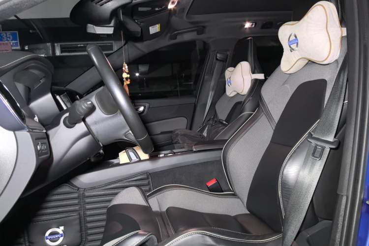 Used Volvo XC60 New Energy 2021 T8 E-Drive Hybrid Smart & Dynamic Edition Left Front Seat