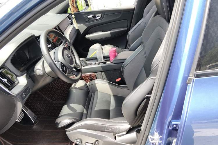 Used Volvo XC60 New Energy 2021 T8 E-Drive Hybrid Smart & Dynamic Edition Left Front Seat