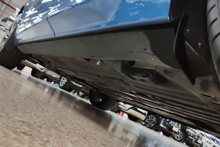 Used Volvo XC60 New Energy 2021 T8 E-Drive Hybrid Smart & Dynamic Edition Left Side Sill