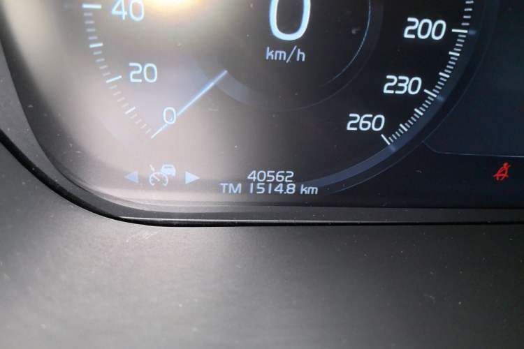 Used Volvo XC60 New Energy 2021 T8 E-Drive Hybrid Smart & Dynamic Edition Odometer Close Up