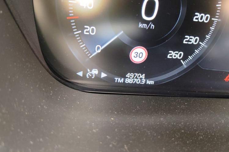 Used Volvo XC60 New Energy 2021 T8 E-Drive Hybrid Smart & Dynamic Edition Odometer Close Up