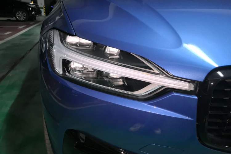 Used Volvo XC60 New Energy 2021 T8 E-Drive Hybrid Smart & Dynamic Edition Right Front Headlight
