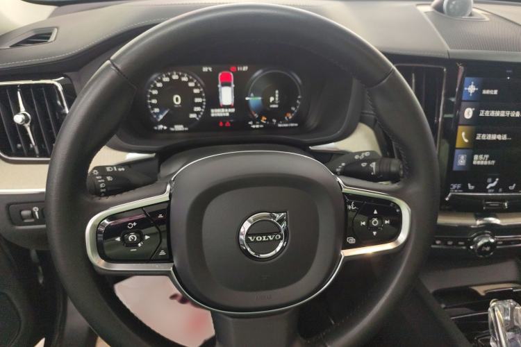 Used Volvo XC60 New Energy 2021 T8 e-Drive Hybrid Luxury Edition Steering Wheel
