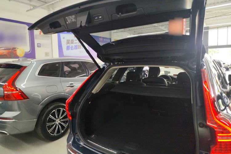 Used Volvo XC60 New Energy 2021 T8 e-Drive Hybrid Luxury Edition Trunk