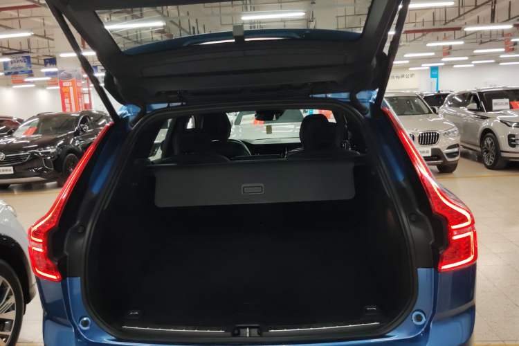 Used Volvo XC60 New Energy 2021 T8 E-Drive Hybrid Smart & Dynamic Edition Trunk