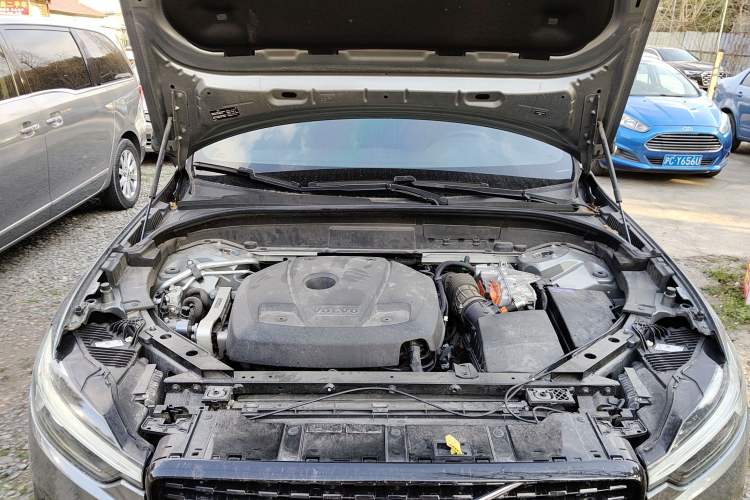 Used Volvo XC60 New Energy 2021 T8 E-Drive Hybrid Smart & Dynamic Edition Engine Bay