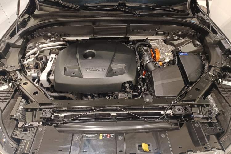 Used Volvo XC60 New Energy 2021 T8 e-Drive Hybrid Luxury Edition Engine Bay