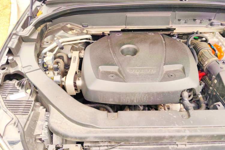 Used Volvo XC60 New Energy 2021 T8 e-Drive Hybrid Luxury Edition Engine Bay Right