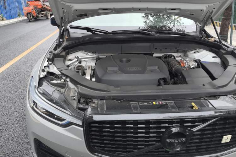 Used Volvo XC60 New Energy 2021 T8 E-Drive Hybrid Smart & Dynamic Edition Engine Bay Right