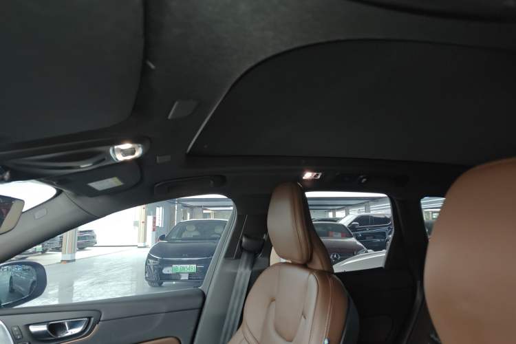 Used Volvo XC60 New Energy 2021 T8 e-Drive Hybrid Luxury Edition Headliner