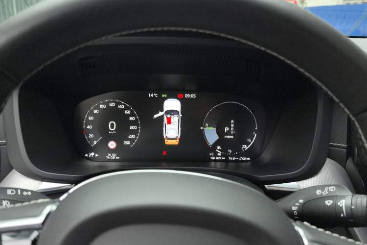 Used Volvo XC60 New Energy 2021 T8 E-Drive Hybrid Smart & Dynamic Edition Instrument Cluster