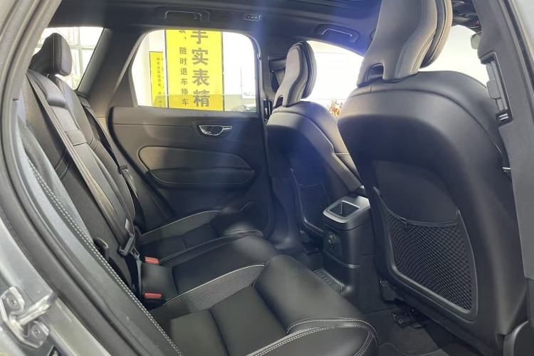 Used Volvo XC60 New Energy 2021 T8 E-Drive Hybrid Smart & Dynamic Edition Interior 2