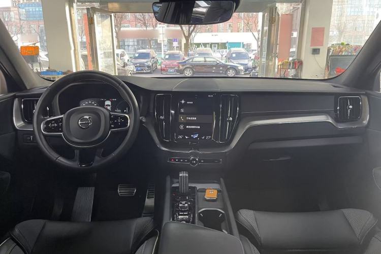 Used Volvo XC60 New Energy 2021 T8 E-Drive Hybrid Smart & Dynamic Edition Interior 3