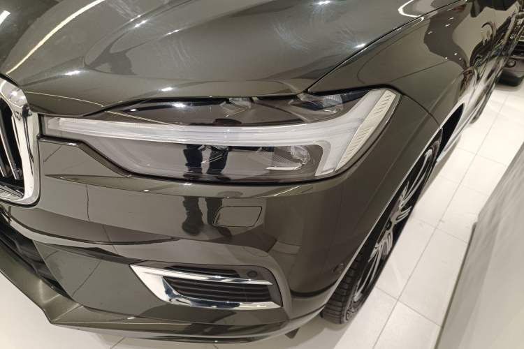 Used Volvo XC60 New Energy 2021 T8 e-Drive Hybrid Luxury Edition Left Front Headlight