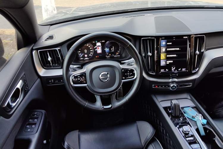 Used Volvo XC60 New Energy 2021 T8 E-Drive Hybrid Smart & Dynamic Edition Steering Wheel