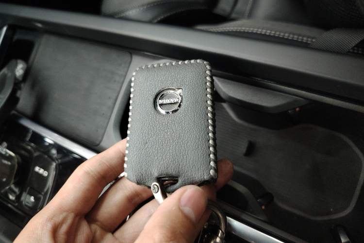 Used Volvo XC60 New Energy 2021 T8 E-Drive Hybrid Smart & Dynamic Edition Vehicle Key
