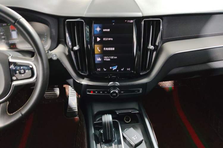 Used Volvo XC60 New Energy 2021 T8 E-Drive Hybrid Smart & Dynamic Edition Audio And AC Panel