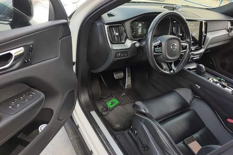 Used Volvo XC60 New Energy 2021 T8 E-Drive Hybrid Smart & Dynamic Edition Driver Seat