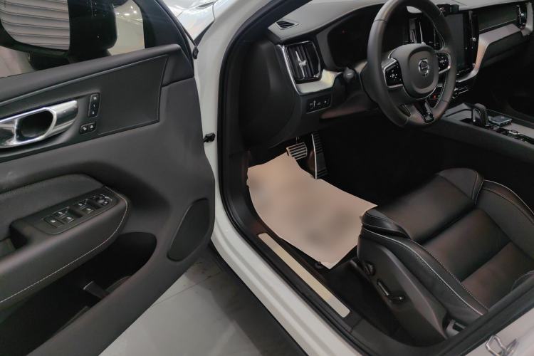 Used Volvo XC60 New Energy 2021 T8 E-Drive Hybrid Smart & Dynamic Edition Driver Seat