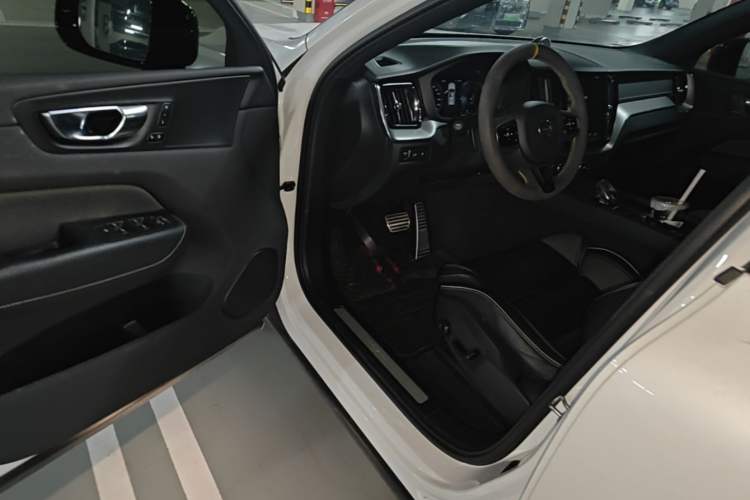 Used Volvo XC60 New Energy 2021 T8 E-Drive Hybrid Smart & Dynamic Edition Driver Seat