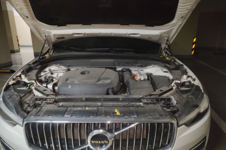 Used Volvo XC60 New Energy 2021 T8 e-Drive Hybrid Luxury Edition Engine Bay