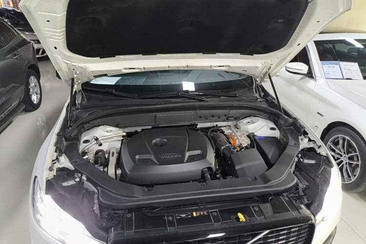 Used Volvo XC60 New Energy 2021 T8 E-Drive Hybrid Smart & Dynamic Edition Engine Bay