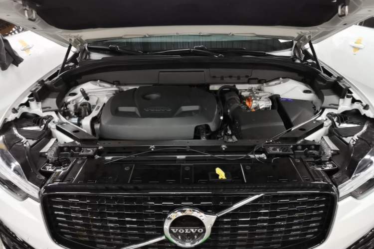 Used Volvo XC60 New Energy 2021 T8 E-Drive Hybrid Smart & Dynamic Edition Engine Bay